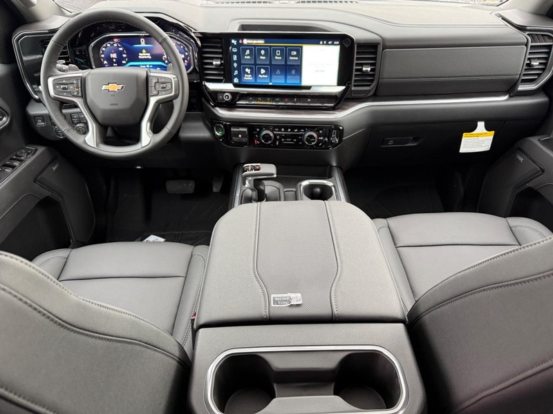 Chevrolet Silverado 1500 Vehicle Full-screen Gallery Image 8