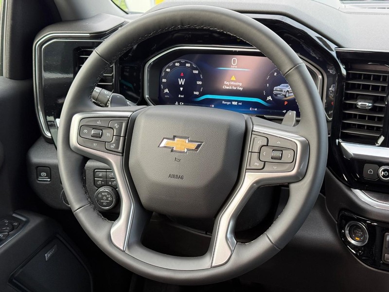 Chevrolet Silverado 1500 Vehicle Full-screen Gallery Image 8
