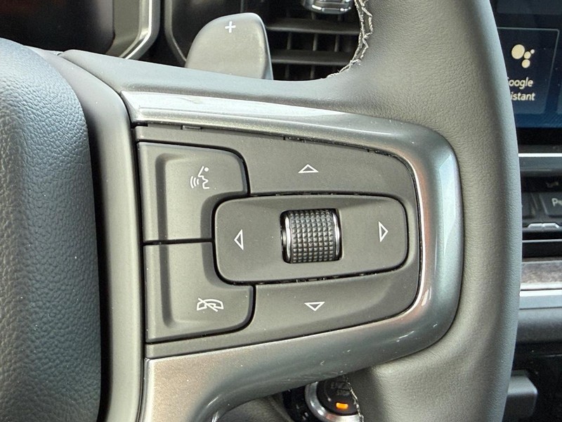 Chevrolet Silverado 1500 Vehicle Full-screen Gallery Image 10