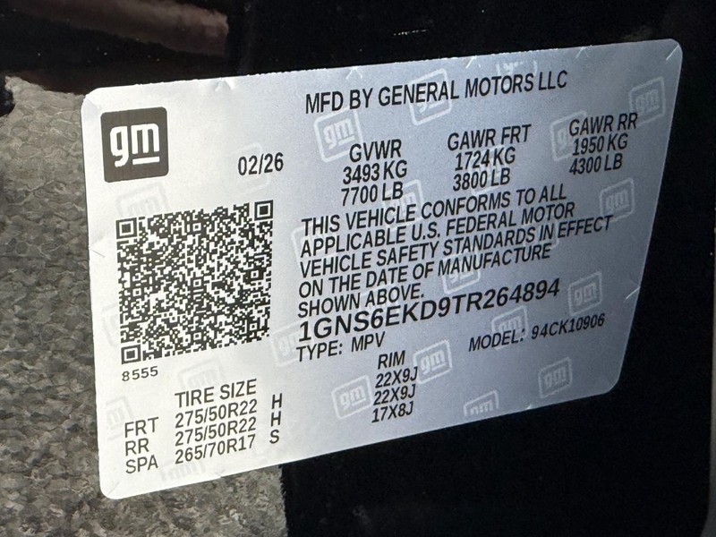 Chevrolet Suburban Vehicle Full-screen Gallery Image 22