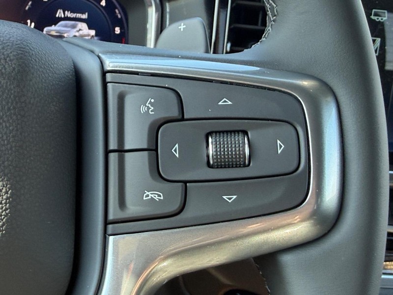 Chevrolet Silverado 1500 Vehicle Full-screen Gallery Image 9