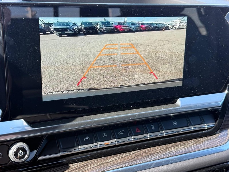 Chevrolet Silverado 1500 Vehicle Full-screen Gallery Image 11