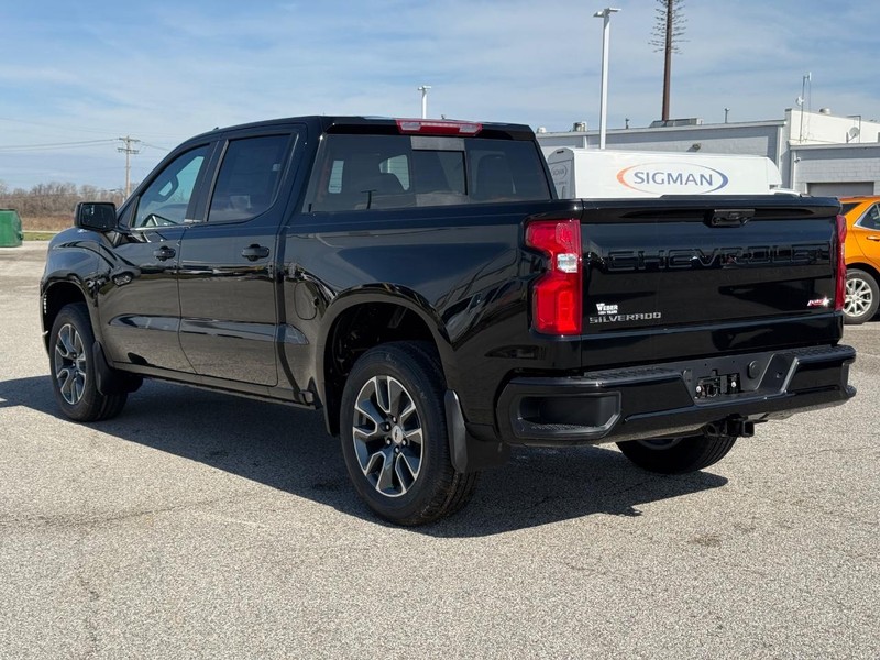 Chevrolet Silverado 1500 Vehicle Full-screen Gallery Image 3