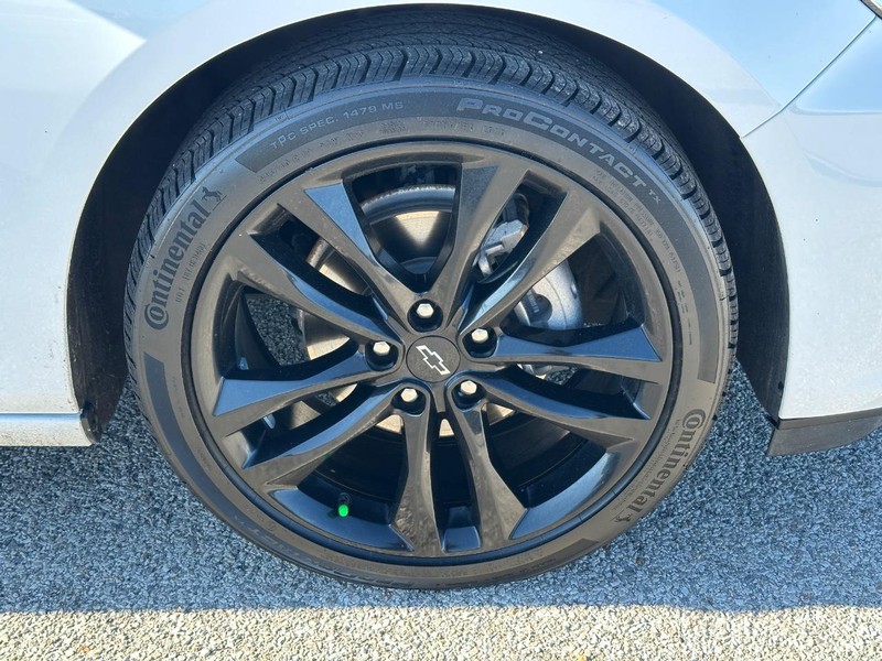 Chevrolet Malibu Vehicle Full-screen Gallery Image 7