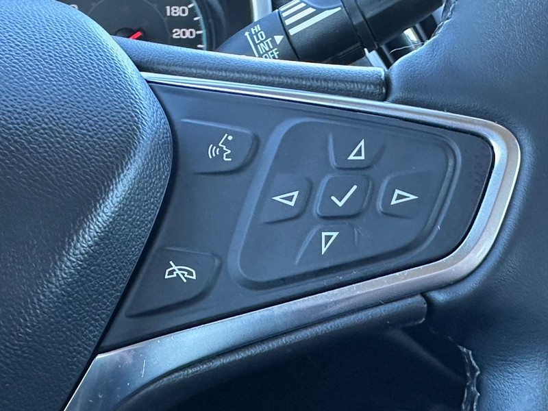 Chevrolet Malibu Vehicle Full-screen Gallery Image 14