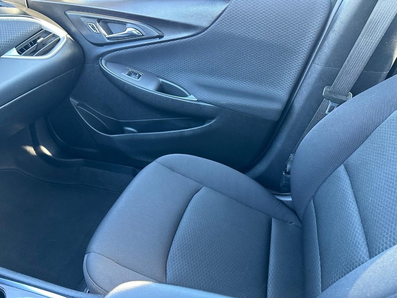 Chevrolet Malibu Vehicle Full-screen Gallery Image 20