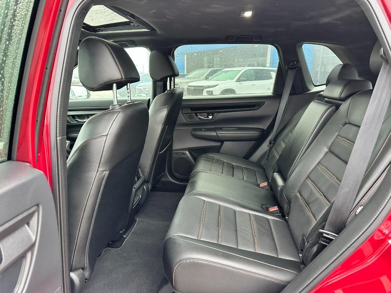 Honda CR-V Hybrid Vehicle Full-screen Gallery Image 10