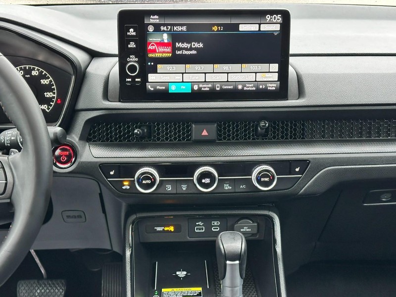 Honda CR-V Hybrid Vehicle Full-screen Gallery Image 14