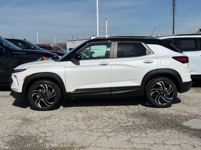Chevrolet TrailBlazer Vehicle Full-screen Gallery Image 2
