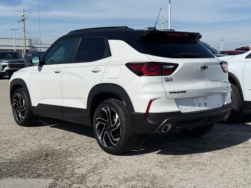 Chevrolet TrailBlazer Vehicle Full-screen Gallery Image 3