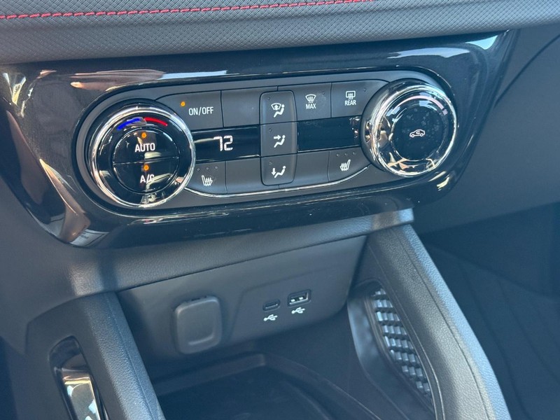 Chevrolet TrailBlazer Vehicle Full-screen Gallery Image 13