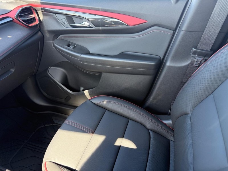 Chevrolet TrailBlazer Vehicle Full-screen Gallery Image 15