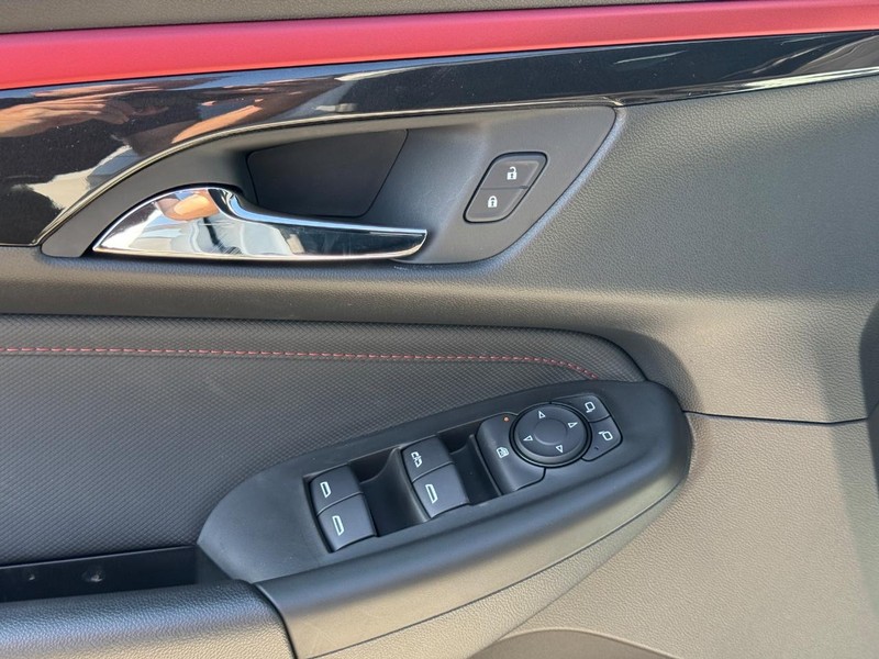 Chevrolet TrailBlazer Vehicle Full-screen Gallery Image 16