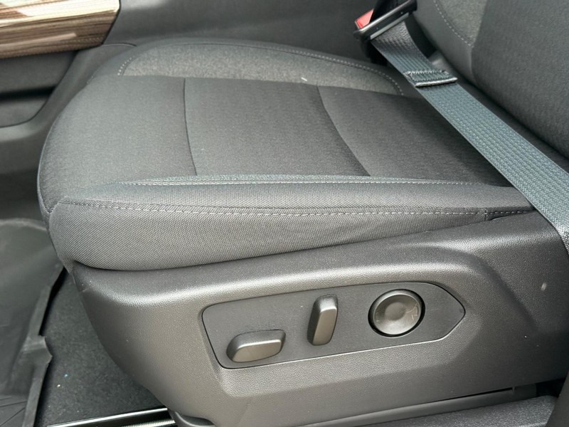 Chevrolet Silverado 1500 Vehicle Full-screen Gallery Image 19