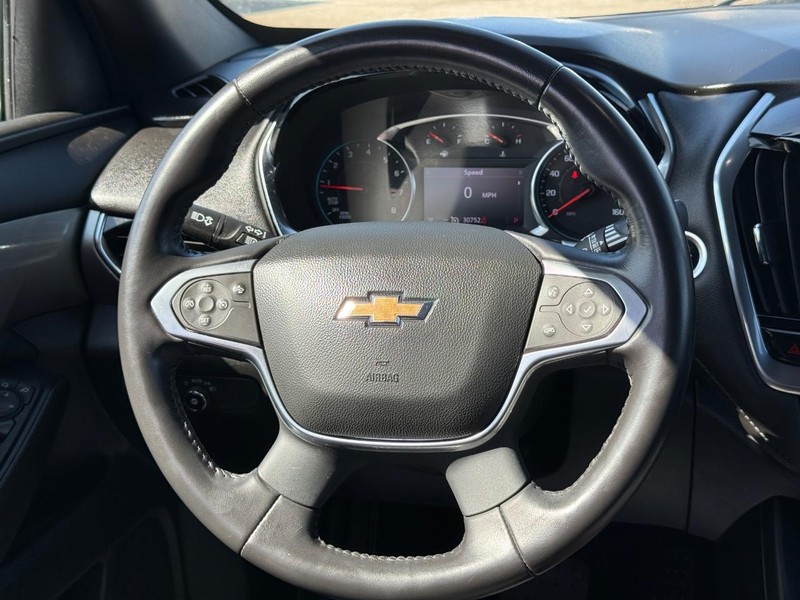 Chevrolet Traverse Vehicle Full-screen Gallery Image 13