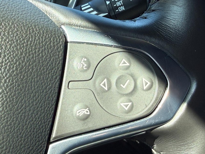 Chevrolet Traverse Vehicle Full-screen Gallery Image 15