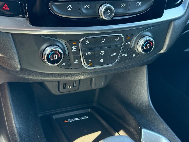 Chevrolet Traverse Vehicle Full-screen Gallery Image 19