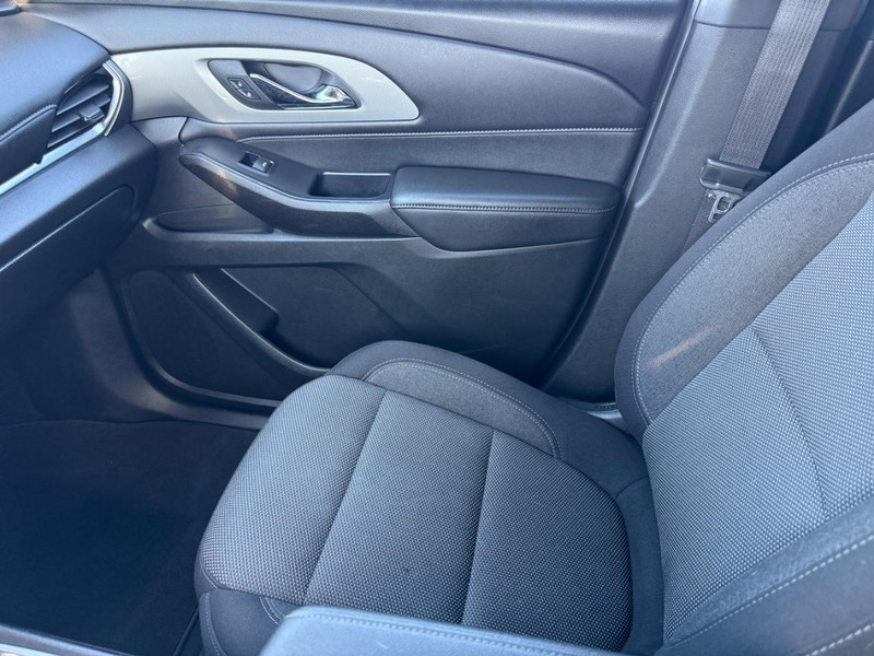 Chevrolet Traverse Vehicle Full-screen Gallery Image 21