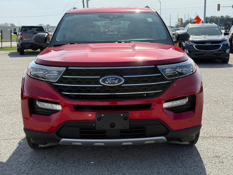 Ford Explorer Vehicle Full-screen Gallery Image 10