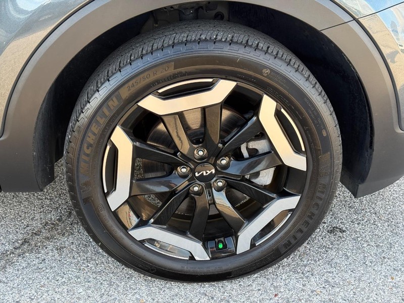 Kia Telluride Vehicle Full-screen Gallery Image 7