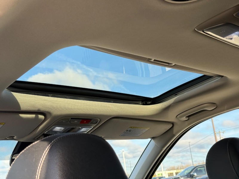 Kia Telluride Vehicle Full-screen Gallery Image 12