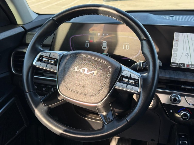 Kia Telluride Vehicle Full-screen Gallery Image 14