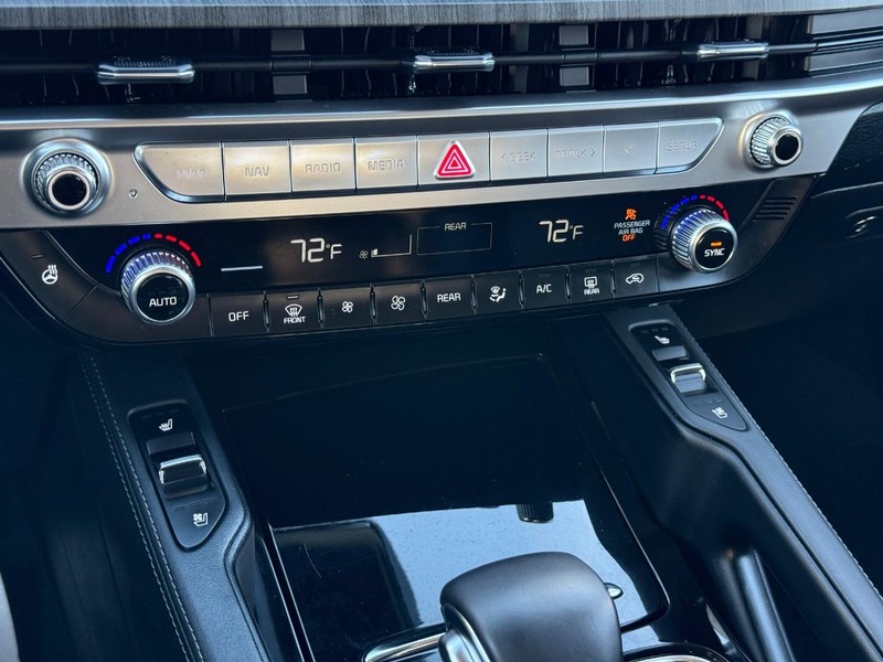 Kia Telluride Vehicle Full-screen Gallery Image 19