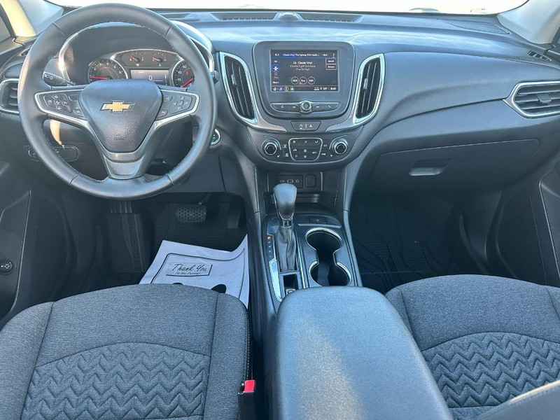 Chevrolet Equinox Vehicle Full-screen Gallery Image 10