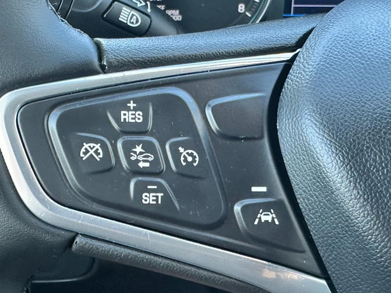 Chevrolet Equinox Vehicle Full-screen Gallery Image 17