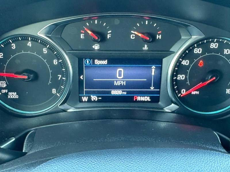 Chevrolet Equinox Vehicle Full-screen Gallery Image 19