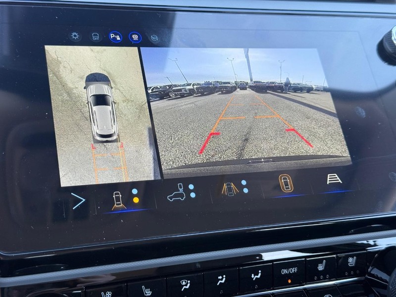 Chevrolet Bolt Vehicle Full-screen Gallery Image 12