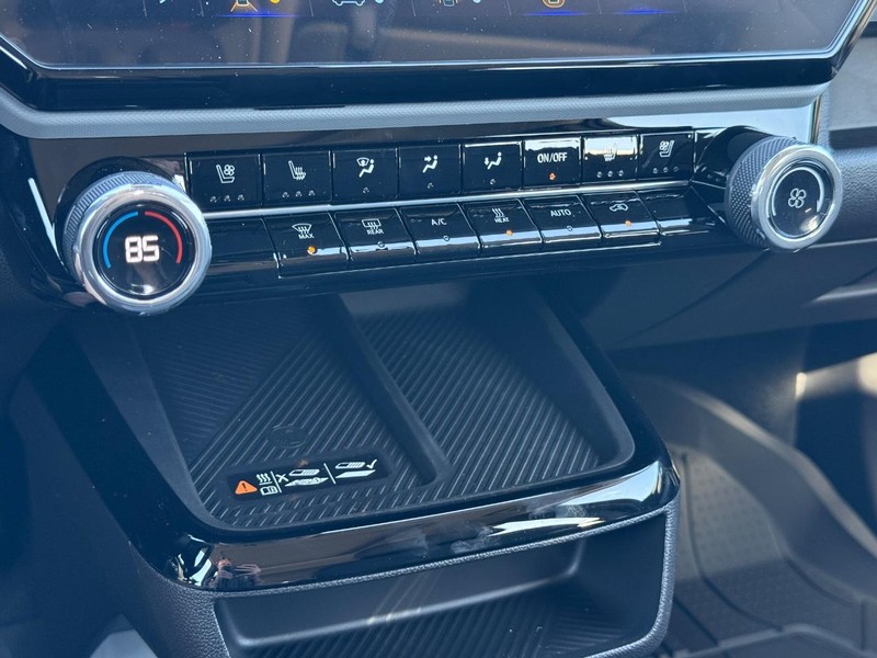 Chevrolet Bolt Vehicle Full-screen Gallery Image 13