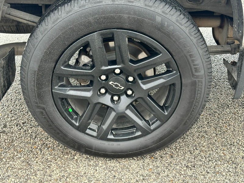 Chevrolet Silverado 1500 Vehicle Full-screen Gallery Image 7