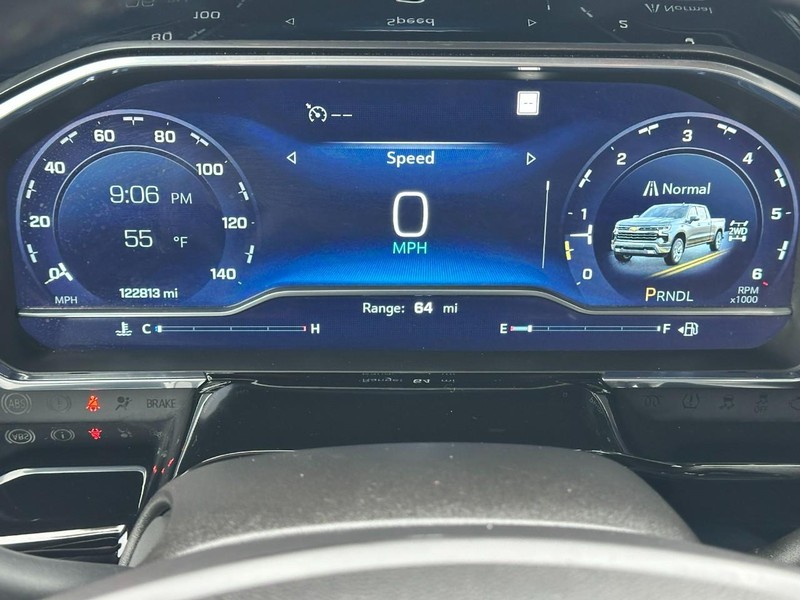 Chevrolet Silverado 1500 Vehicle Full-screen Gallery Image 20