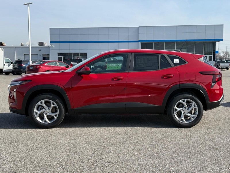 Chevrolet Trax Vehicle Full-screen Gallery Image 2