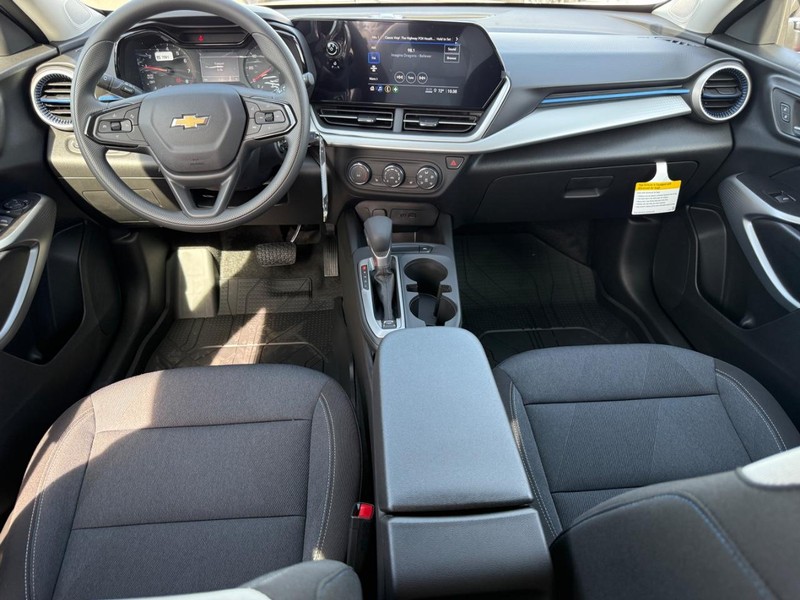Chevrolet Trax Vehicle Full-screen Gallery Image 6