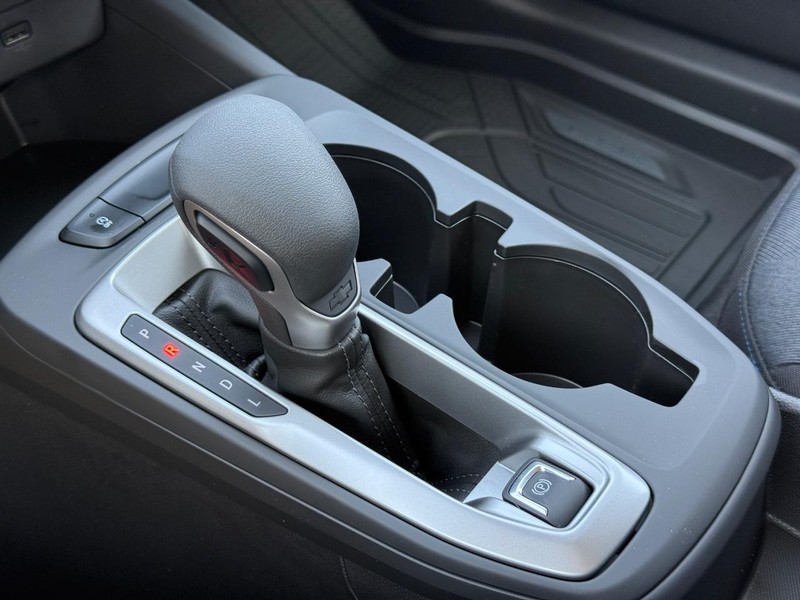 Chevrolet Trax Vehicle Full-screen Gallery Image 13