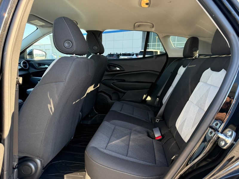 Chevrolet Trax Vehicle Full-screen Gallery Image 5