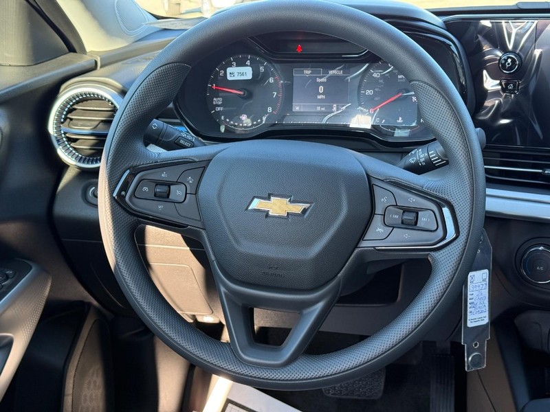 Chevrolet Trax Vehicle Full-screen Gallery Image 7