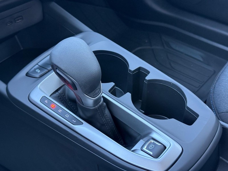 Chevrolet Trax Vehicle Full-screen Gallery Image 13