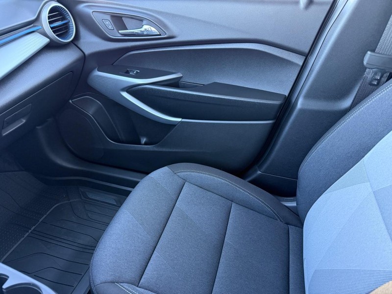 Chevrolet Trax Vehicle Full-screen Gallery Image 14