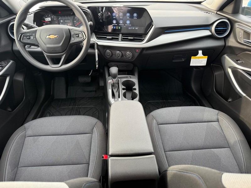 Chevrolet Trax Vehicle Full-screen Gallery Image 6