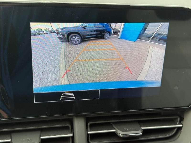 Chevrolet Trax Vehicle Full-screen Gallery Image 11