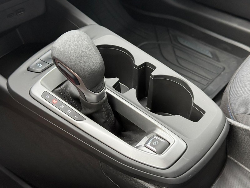 Chevrolet Trax Vehicle Full-screen Gallery Image 13