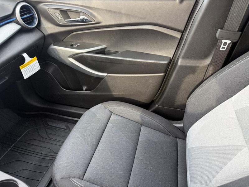 Chevrolet Trax Vehicle Full-screen Gallery Image 14