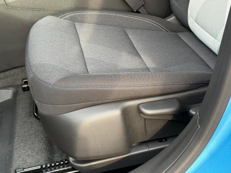 Chevrolet Trax Vehicle Full-screen Gallery Image 16