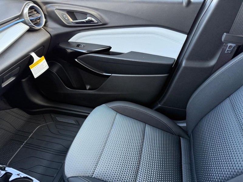 Chevrolet Trax Vehicle Full-screen Gallery Image 15