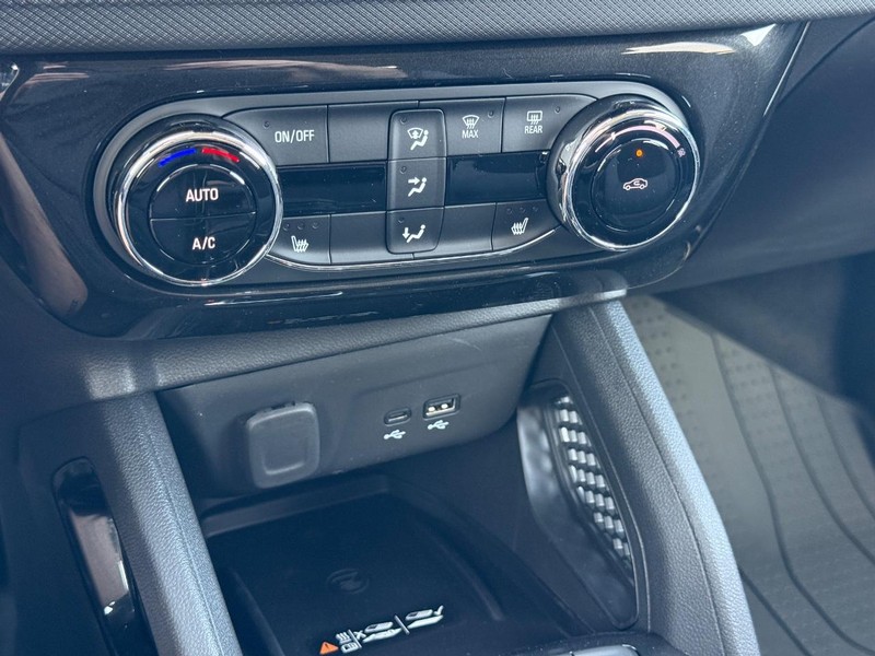 Chevrolet TrailBlazer Vehicle Full-screen Gallery Image 13