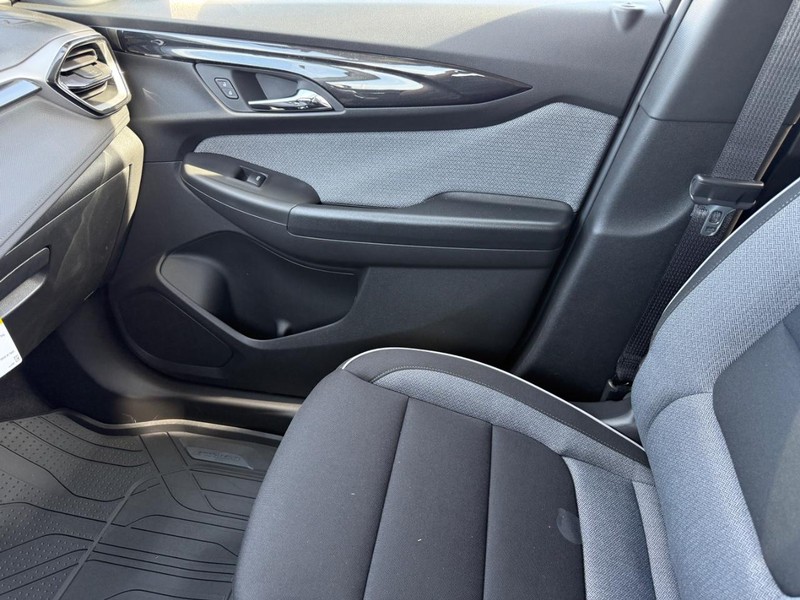 Chevrolet TrailBlazer Vehicle Full-screen Gallery Image 15