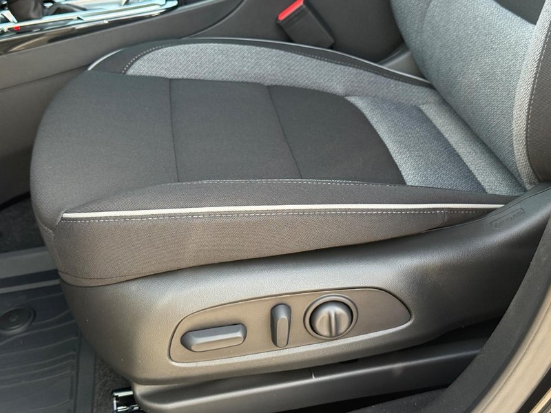 Chevrolet TrailBlazer Vehicle Full-screen Gallery Image 17